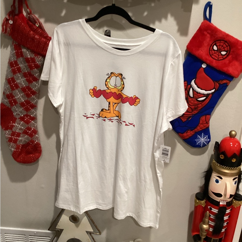 NWT - Torrid - White Garfield T-Shirt - Sz 2!!!